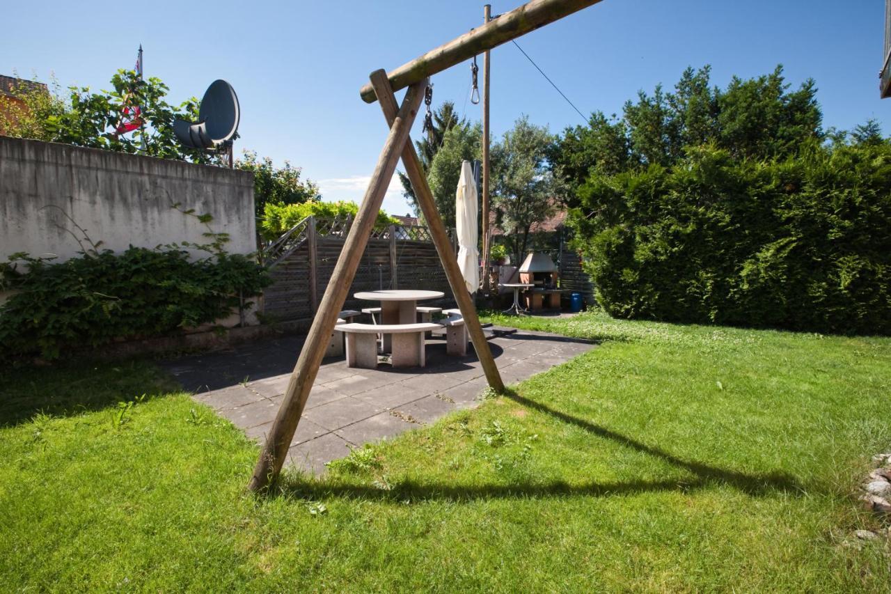 Salmsach Lake Getaway Apartment With Private Entrance, Right On The Lake Constance Cycle Path, Barbecue Area, Free Wifi, Netflix And Free Bikes מראה חיצוני תמונה